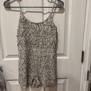 MINI SEQUENCED JUMPER GORGEOUS WITH TAGS HAUTE HIPPE